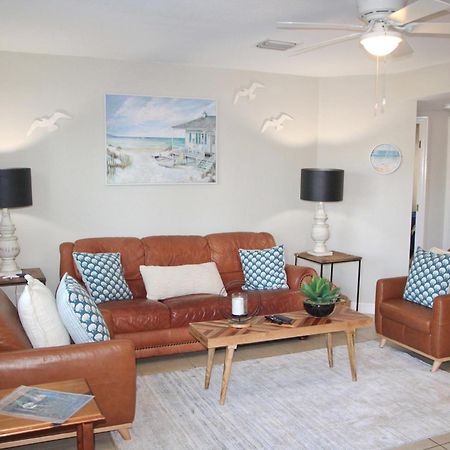 Naples Park Oasis - Cozy Two Bedroom Apartment Exterior photo